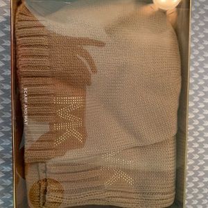 Michael Kors Hat and Scarf set new in box